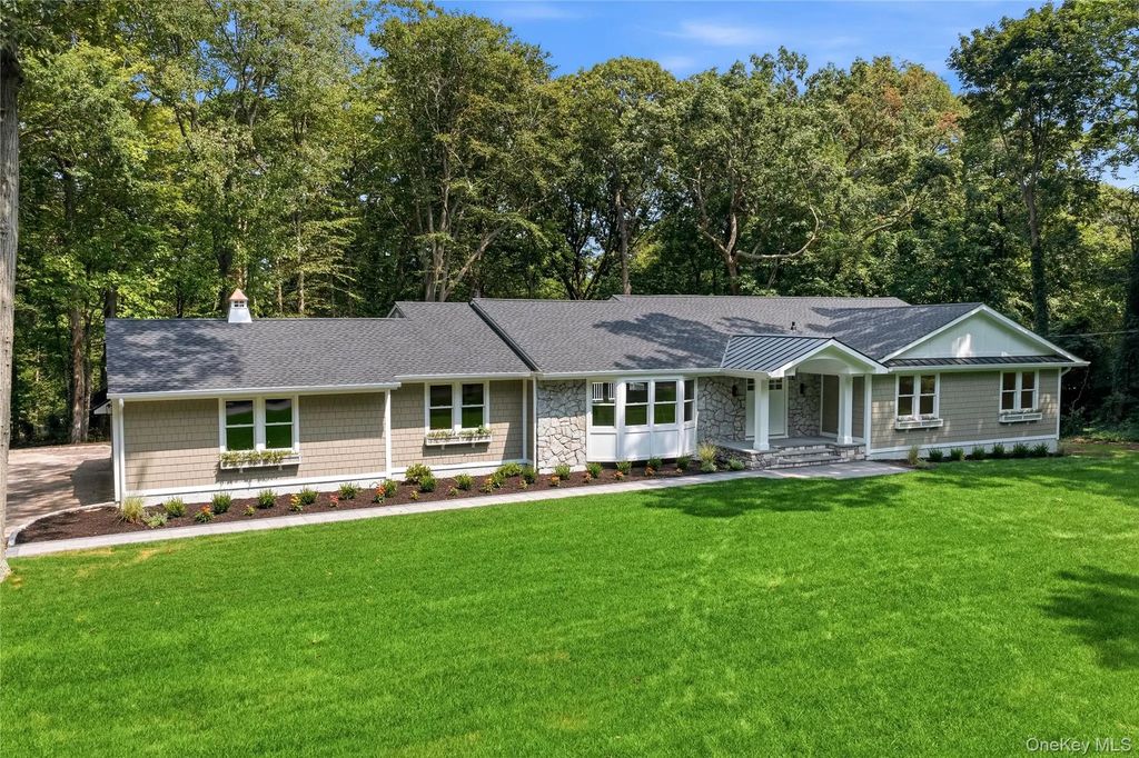 128 Bay Avenue, Huntington Bay