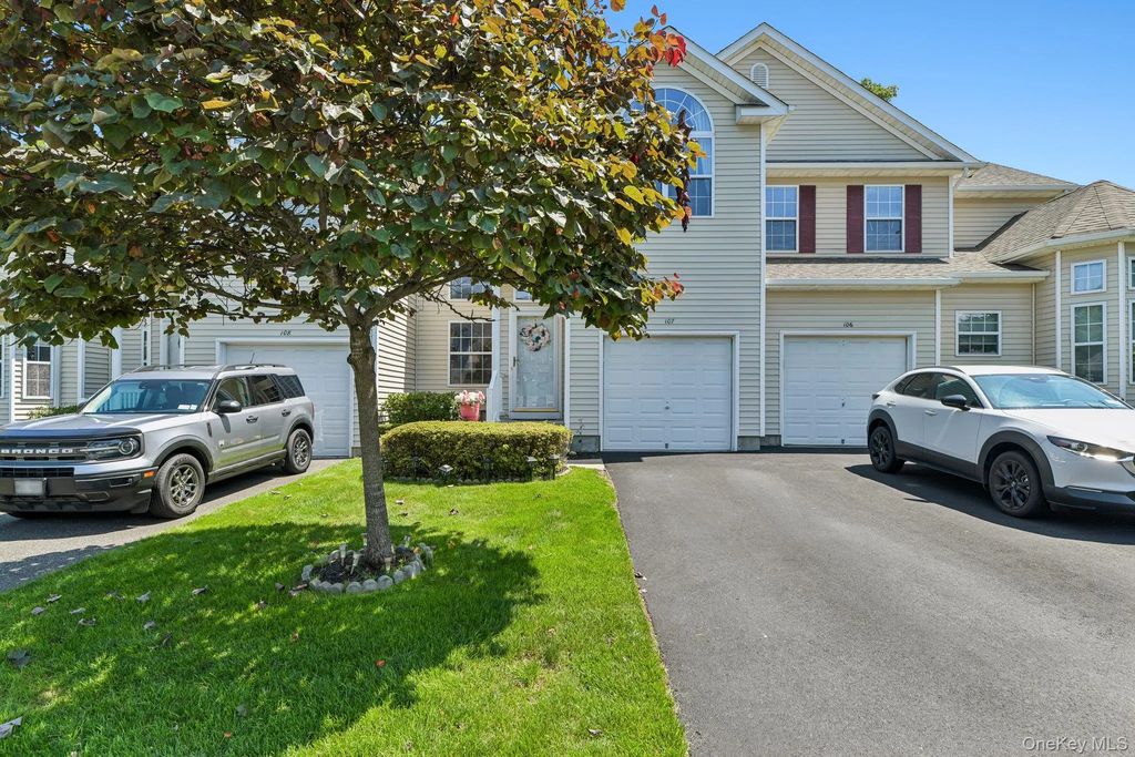 107 Kettles Lane, Medford