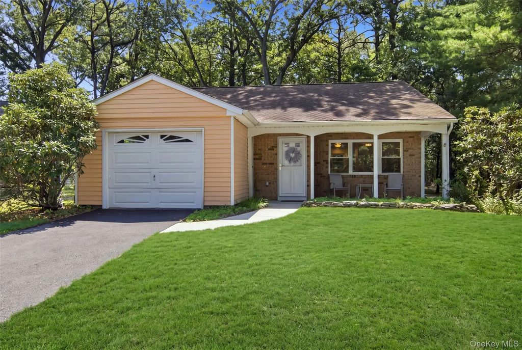 254 Edinburgh Drive, Ridge