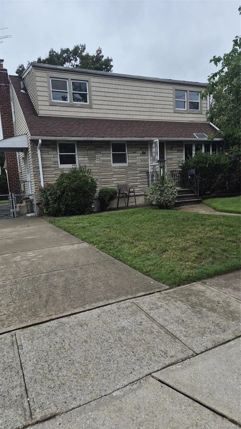94 Gates Avenue, Valley Stream