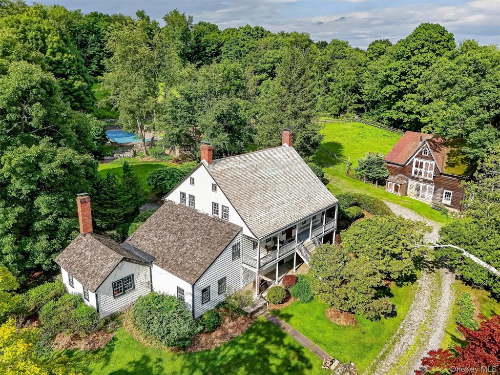 15 Inningwood Road, Ossining