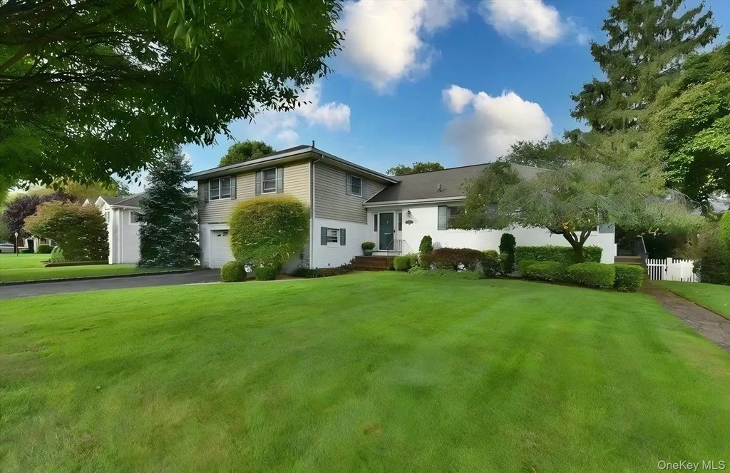 136 Lee Road, Garden City