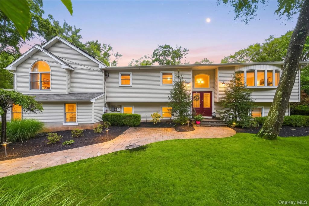 12 Brentwood Drive, New City