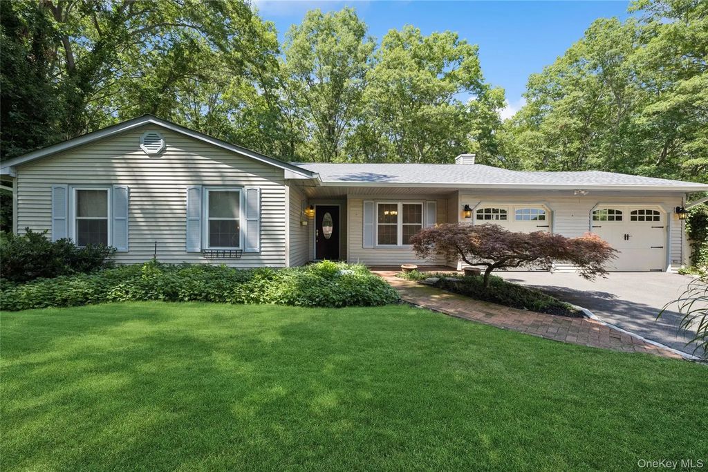 9 Grove Avenue, Coram