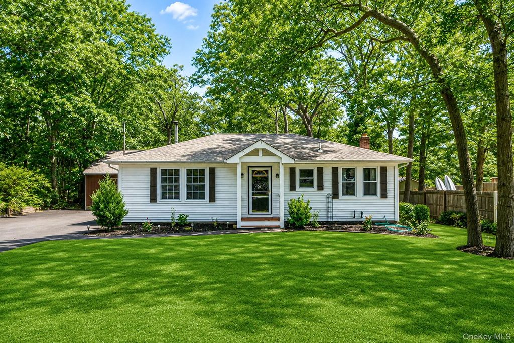 77 Elmhurst Avenue, Medford