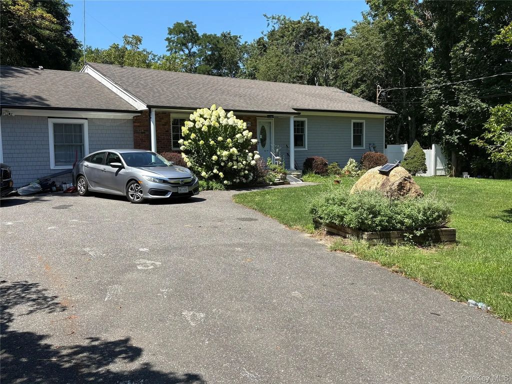 36595 County Rd 48, Peconic