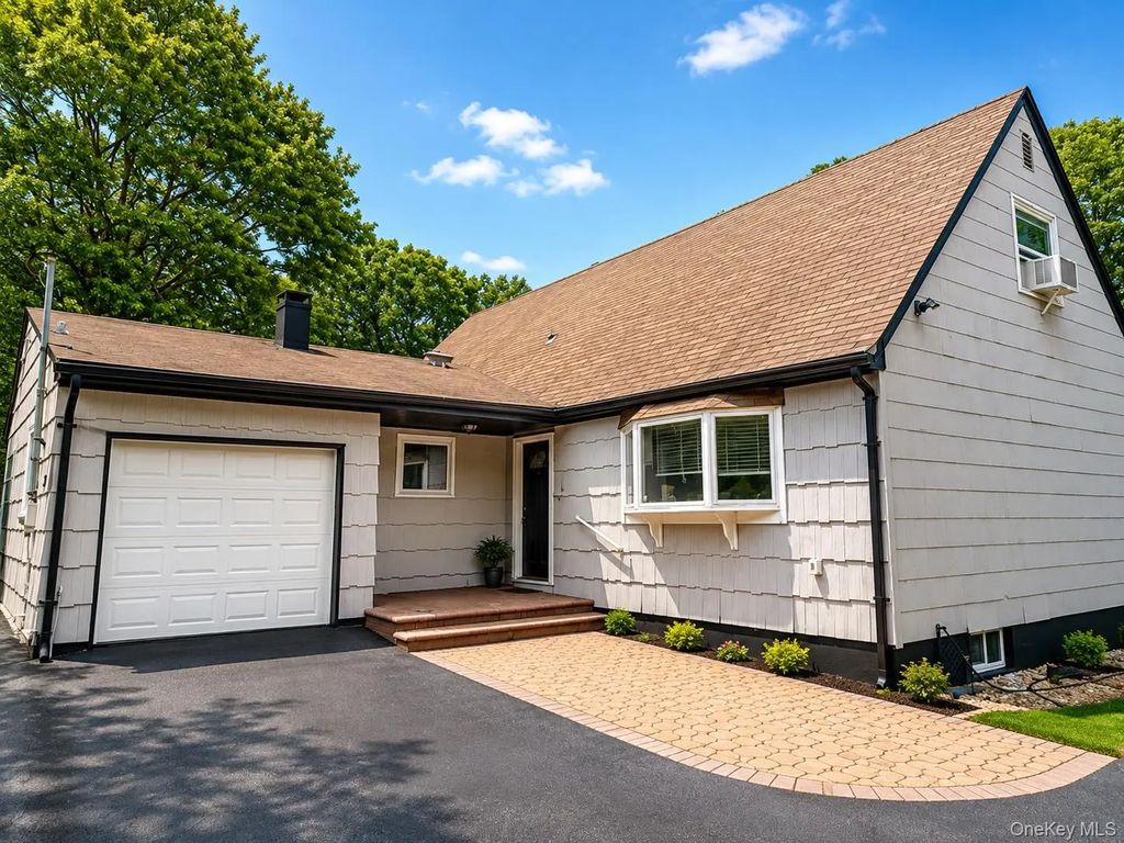 188 West End Avenue, Shirley