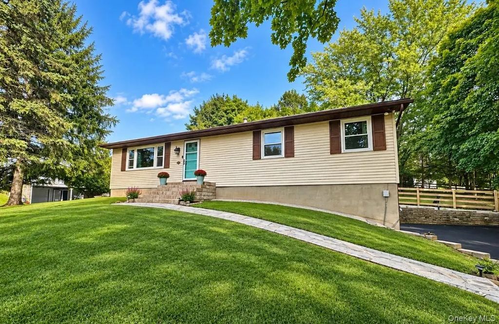 35 Beverly Drive, Warwick