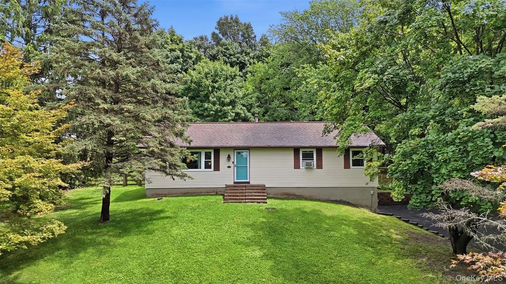 35 Beverly Drive, Warwick