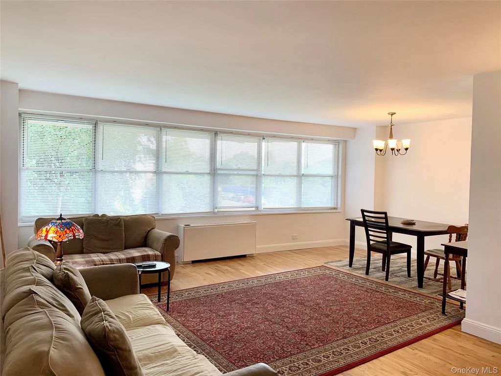 17-85 215 Street # 1r, Bayside