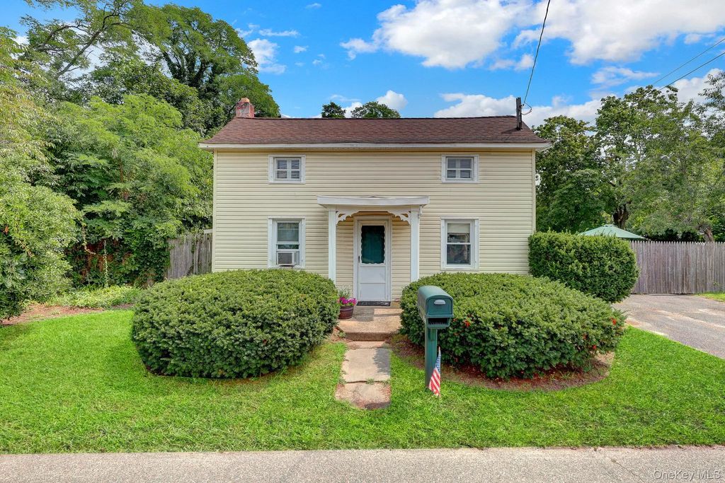1315 Coates Avenue, Holbrook