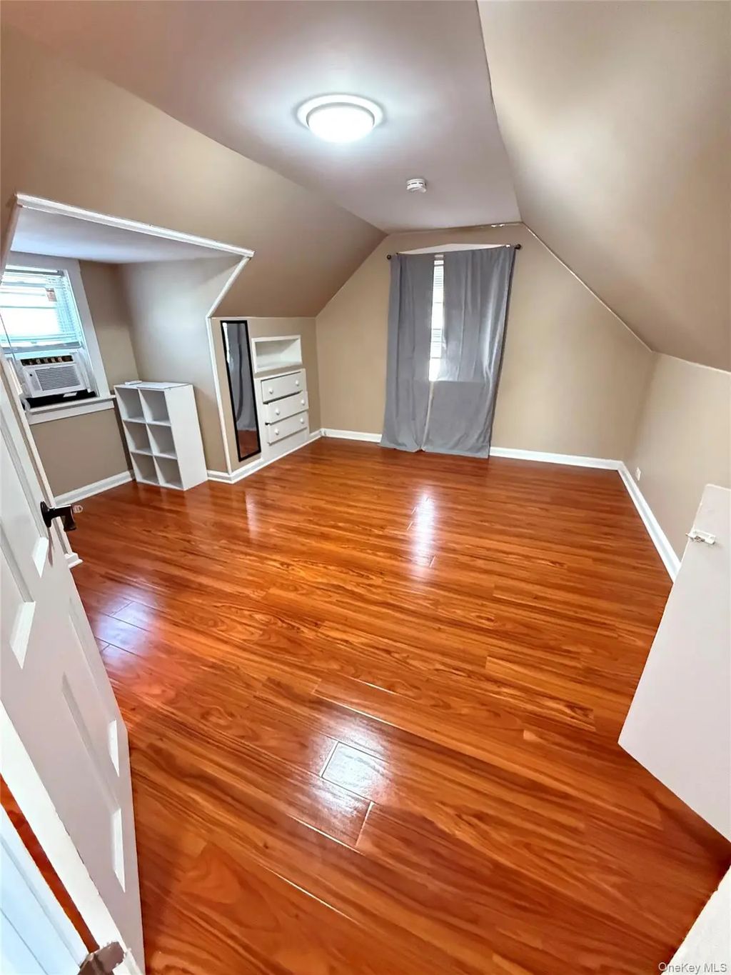 27 Caldwell, Valley Stream