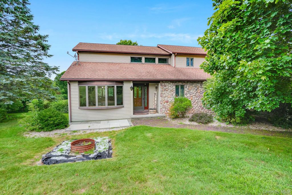 27 Patricia Drive, Pleasant Valley