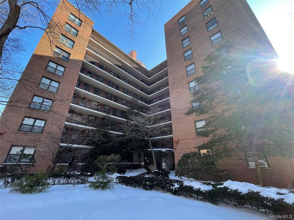 35-31 85 Street # 8l, Jackson Heights