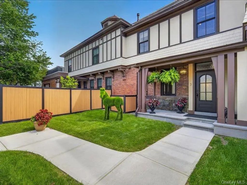 122 Regent Street # 3, Call Listing Agent
