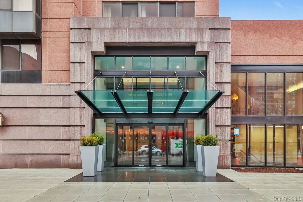 4 Martine Avenue # 711, White Plains