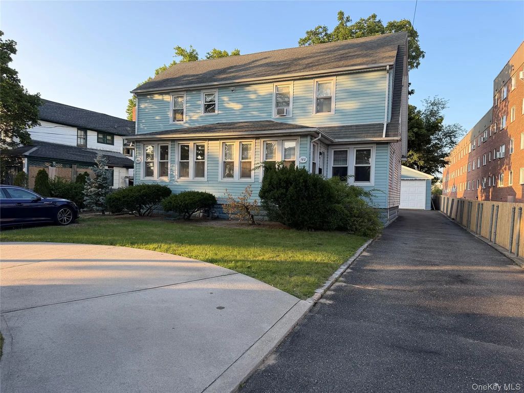 180 Atlantic Avenue, Lynbrook