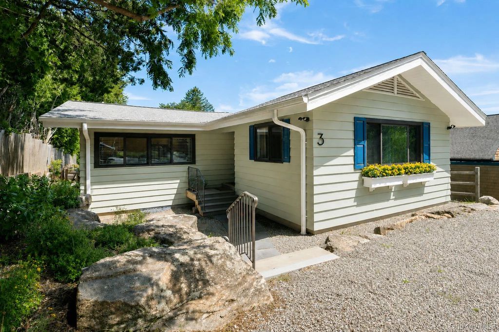 3 Bouton Street, South Salem