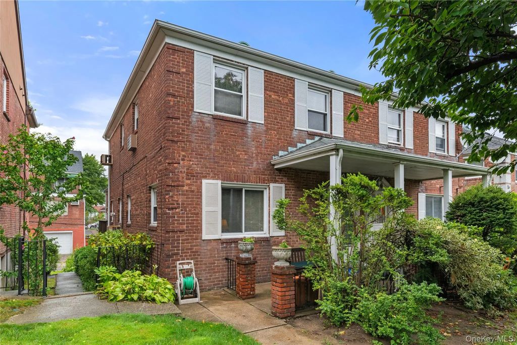 17519 74th Avenue, Fresh Meadows
