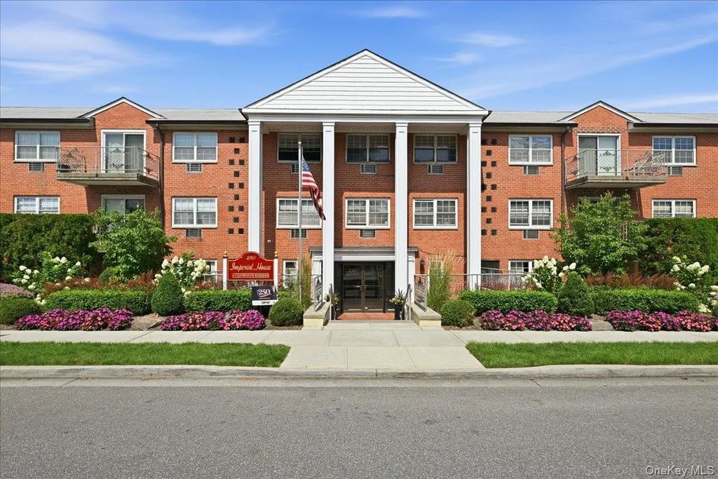 250 N Village Avenue # B2, Rockville Centre