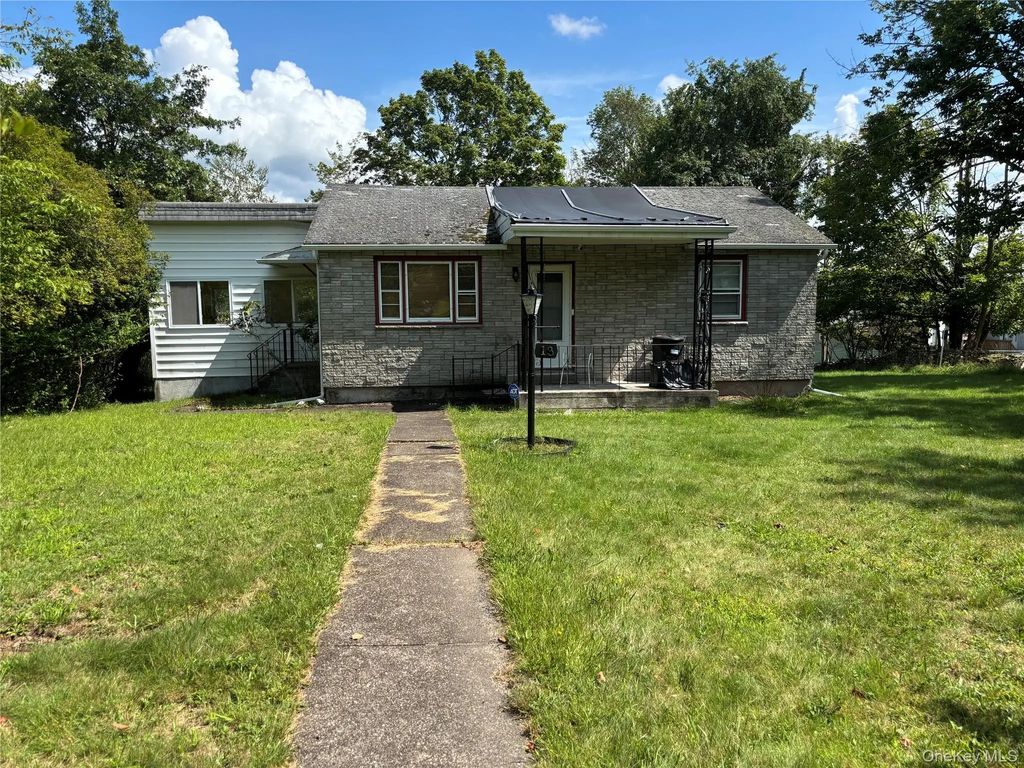 13 Park Lane, Fallsburg