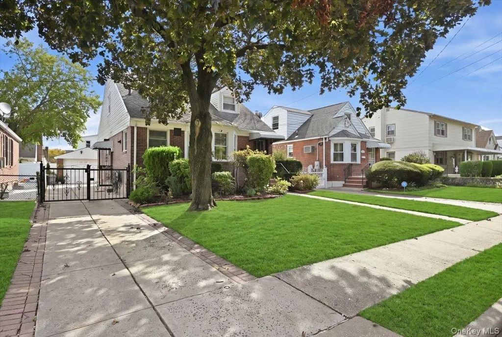 115-09 Parkway Drive, Elmont