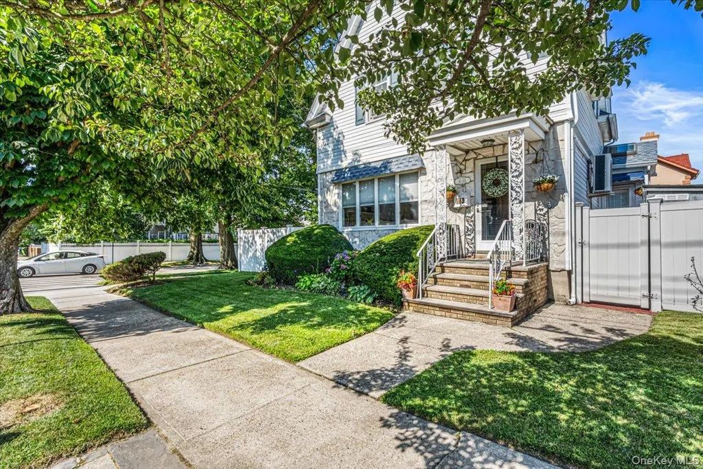 1003 149th Street, Whitestone