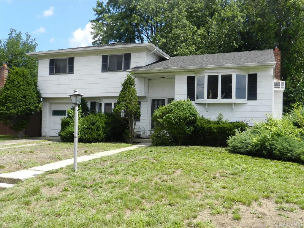33 W 20th Street, Deer Park