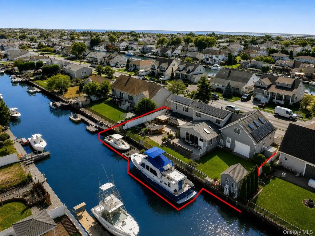39 Jackson Place, Massapequa