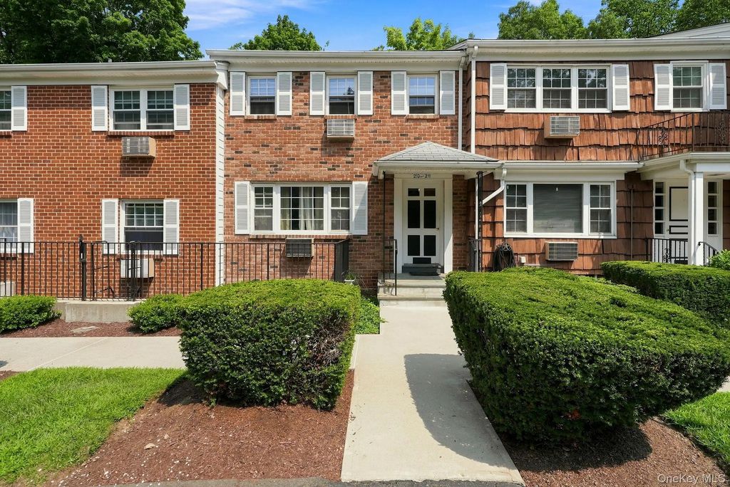 210 Woodland Hills Road # 210, White Plains