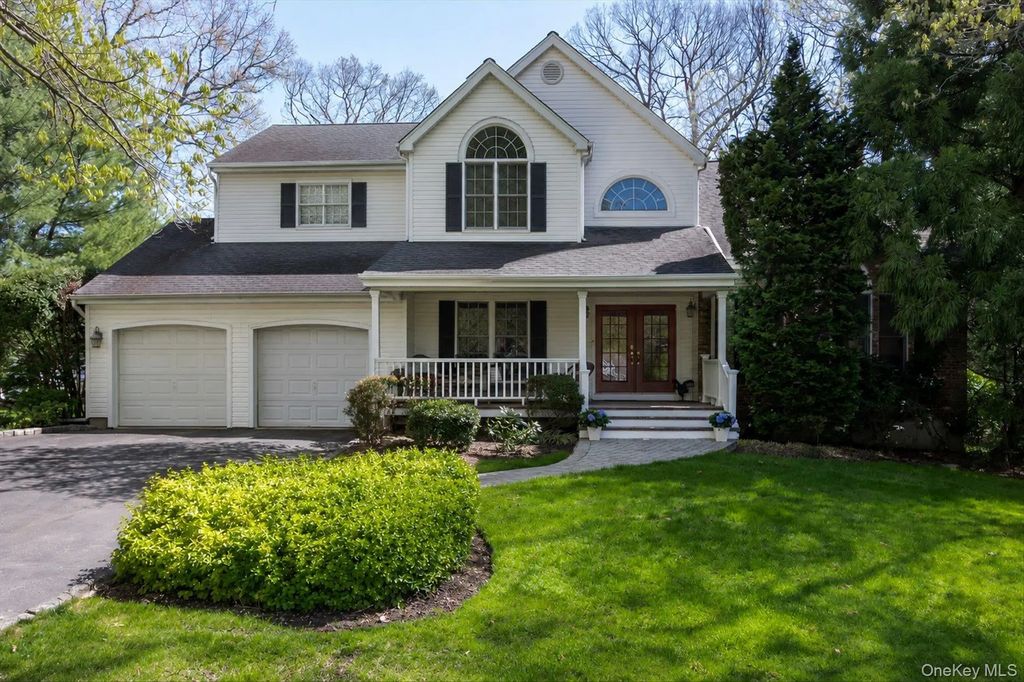 1 Fox Hollow Court, Dix Hills