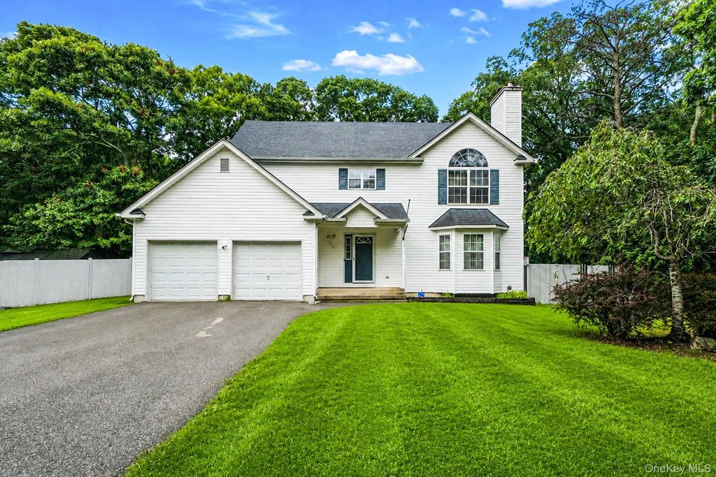 133 Cumberland Street, Mastic