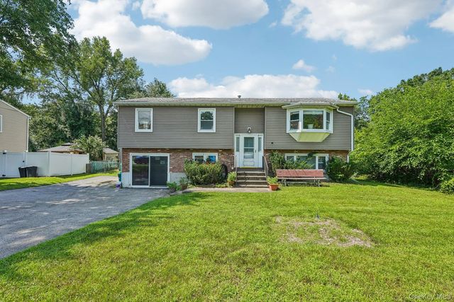 105 Vails Gate Heights Drive, New Windsor