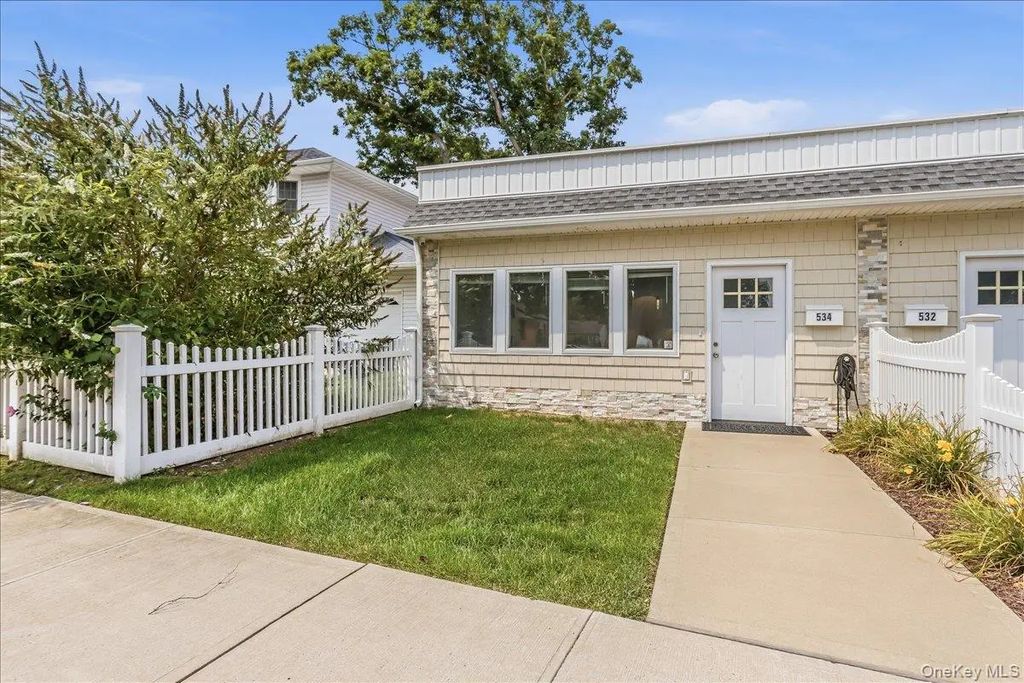 534 Bellmore Road, East Meadow