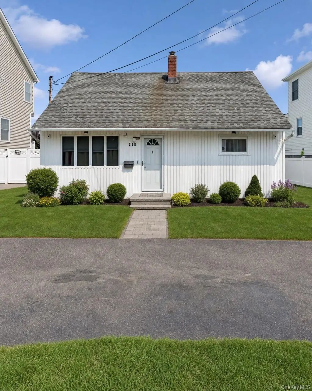404 Front Street, Bellmore