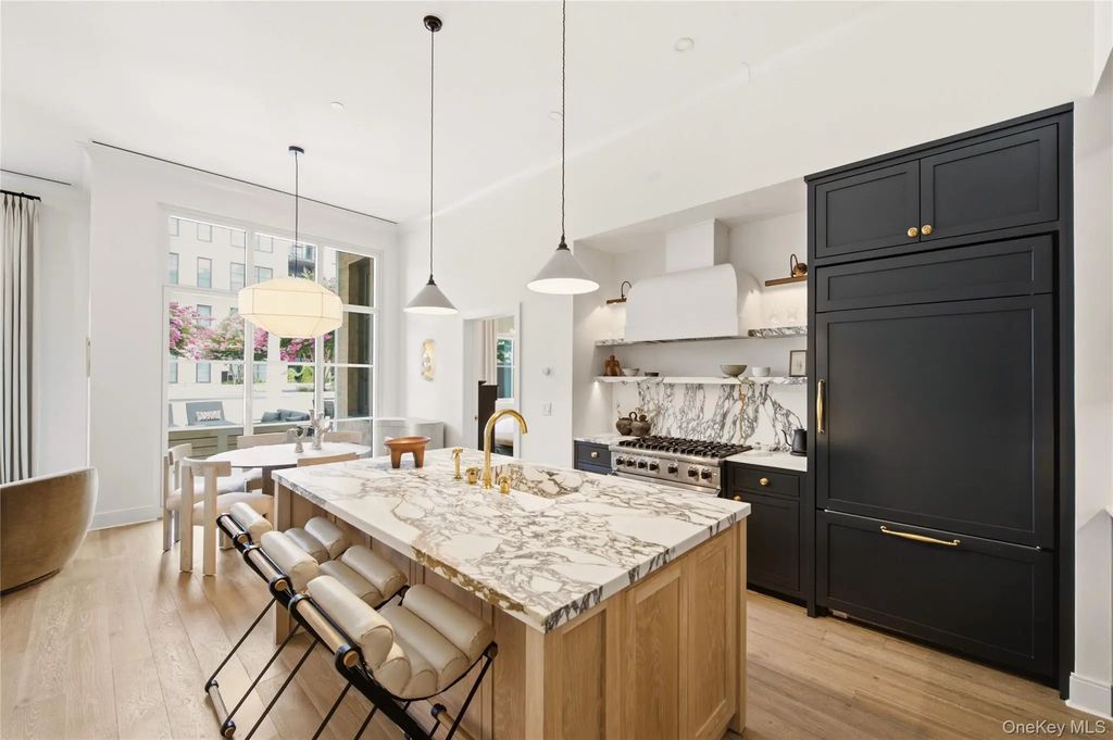 100 Garvies Point Road # 1007, Glen Cove