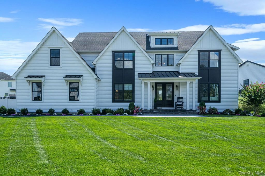 53 Southview Circle, Lake Grove