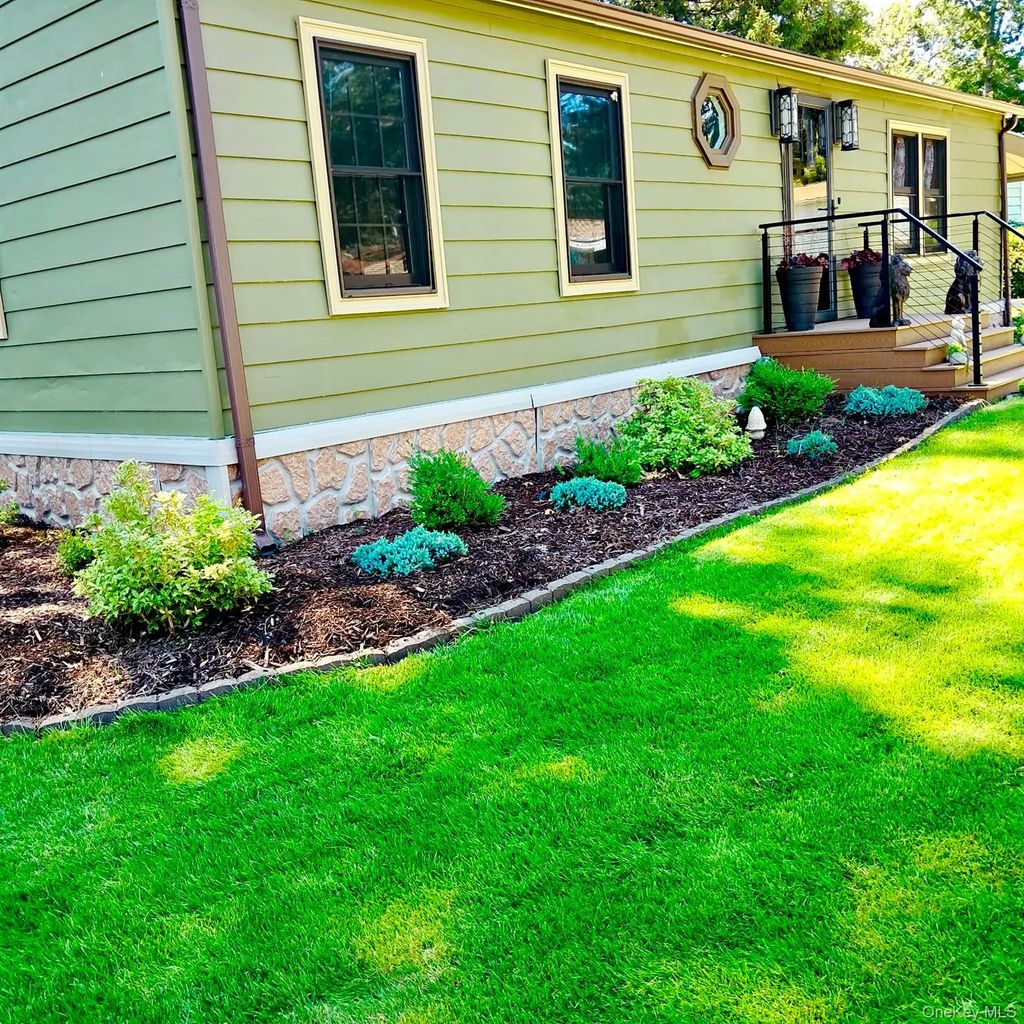 1661 Old Country Road # 476, Riverhead
