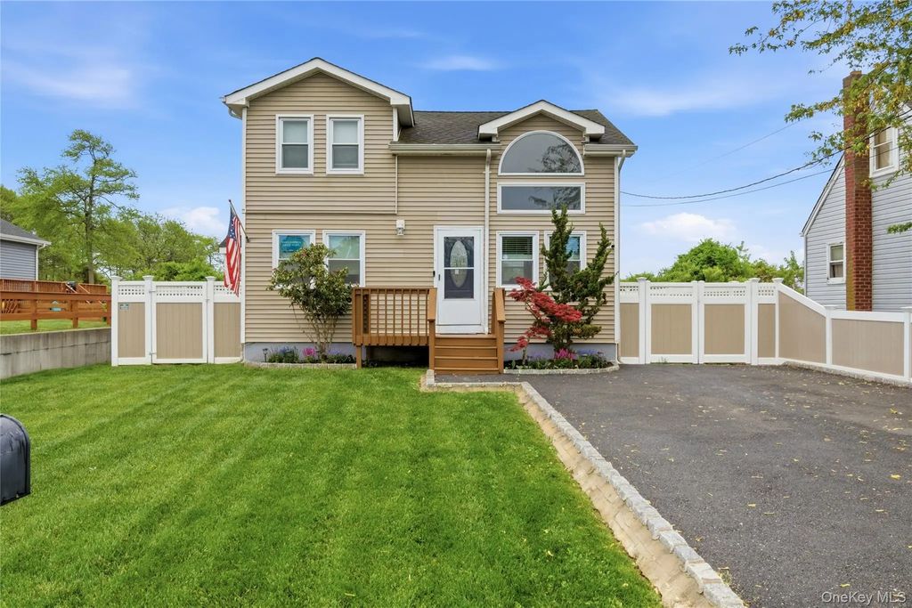 24 Peters Drive, Shirley