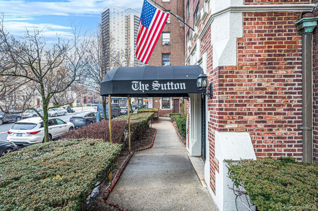 109-14 Ascan Avenue # 4b, Forest Hills