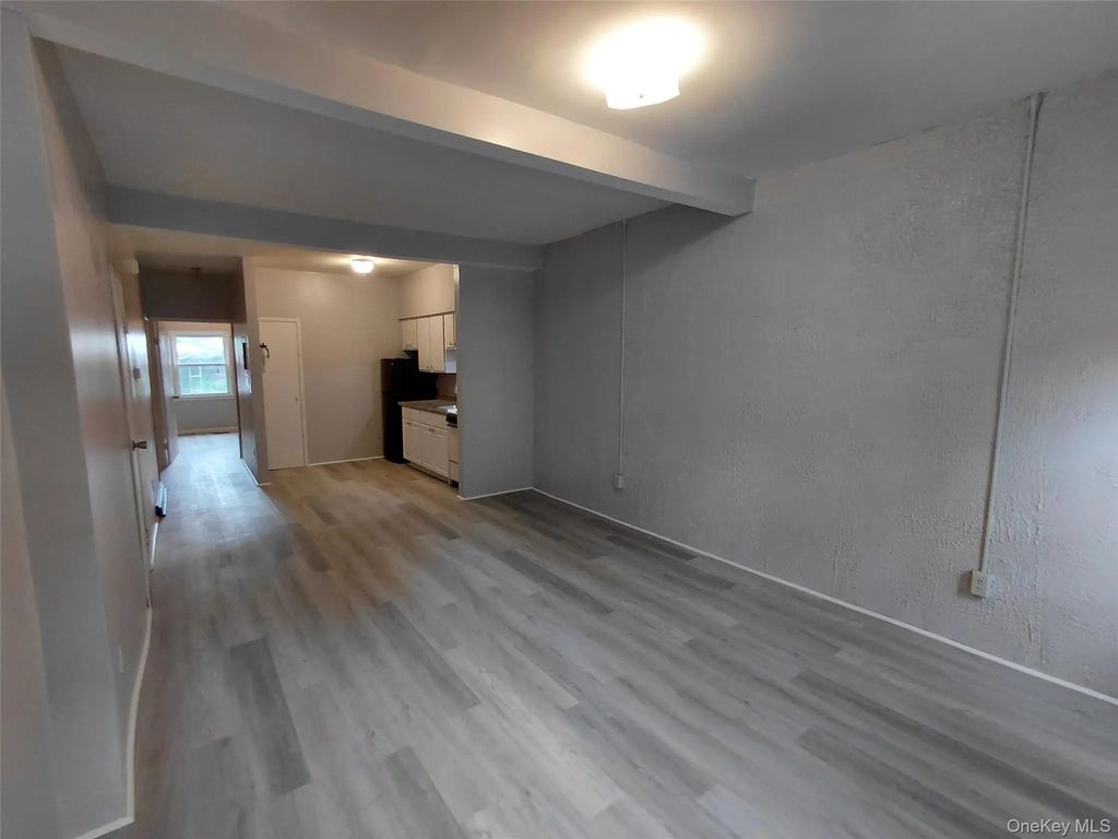 81 Franklin Street # 305, Kingston