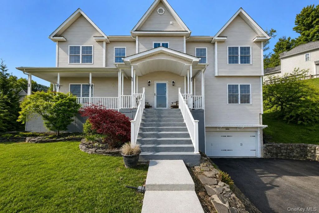 20 Tanyas Court, Monroe