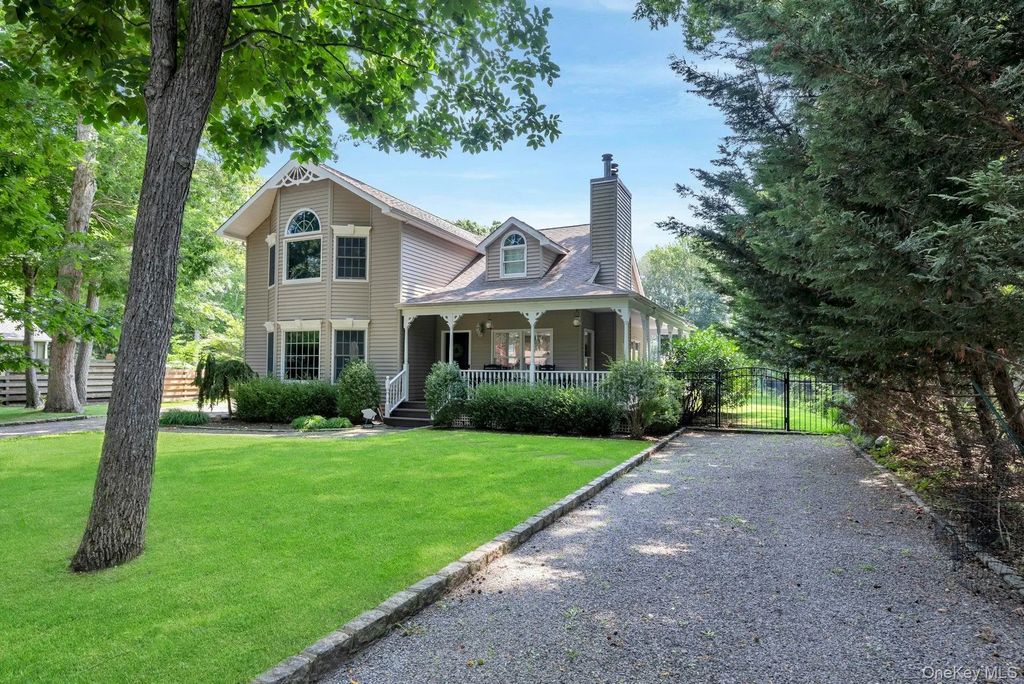 405 The Short Lane, East Marion
