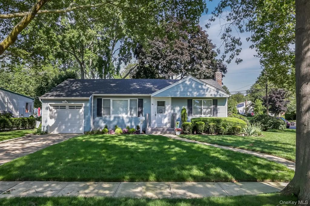 38 Linwood Avenue, Farmingdale