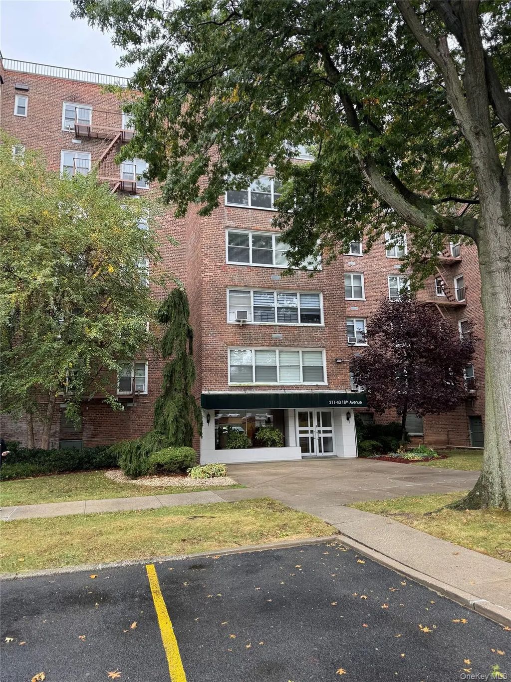 211-40 18th Avenue # 4j, Bayside