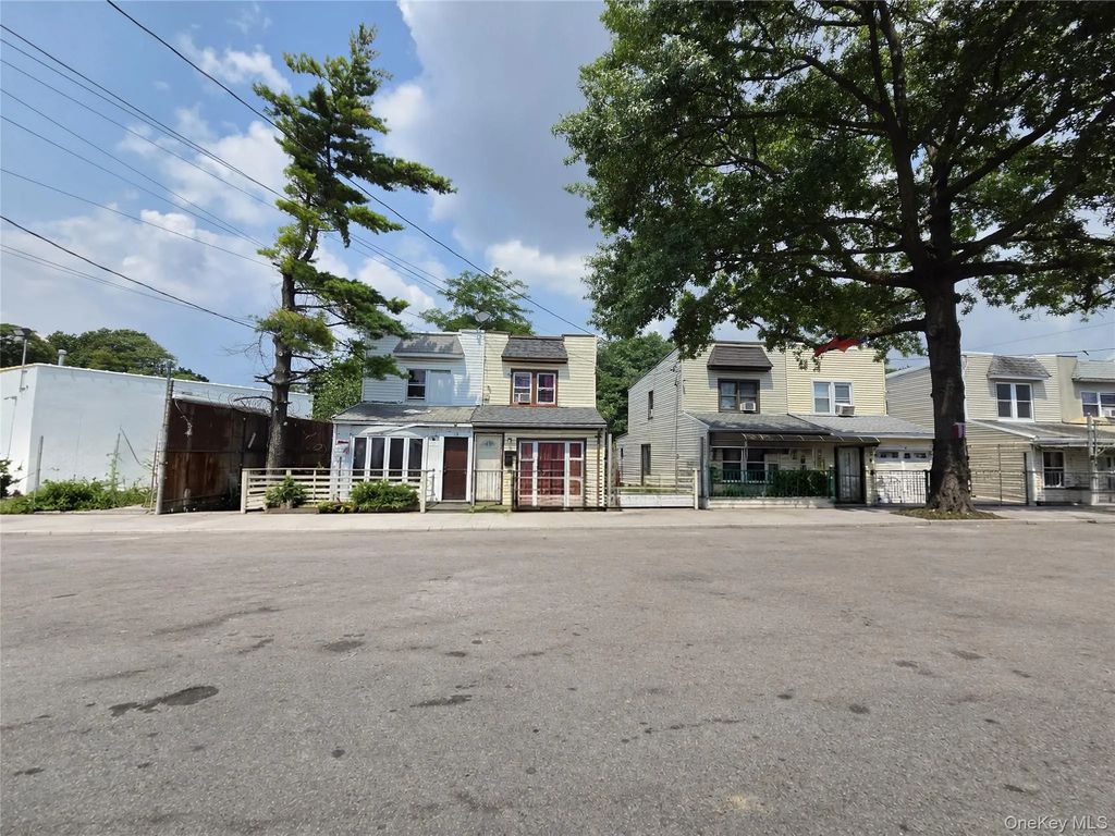 15 Preston Court, Brooklyn