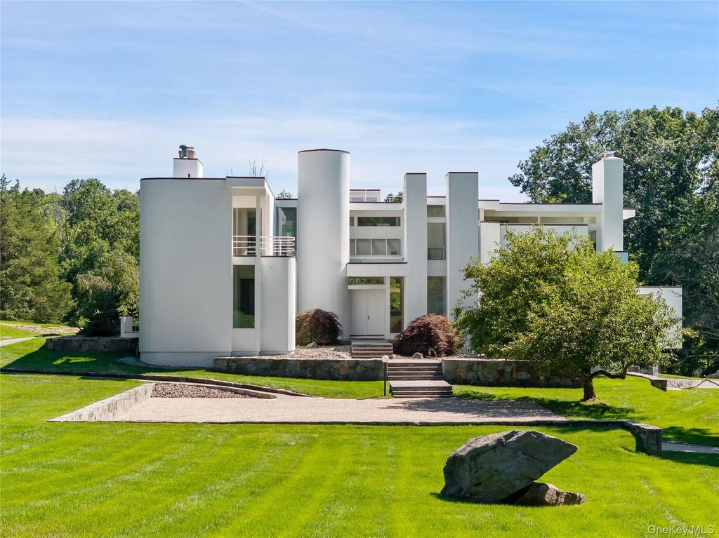 10 Dogwood Hills Road, Pound Ridge