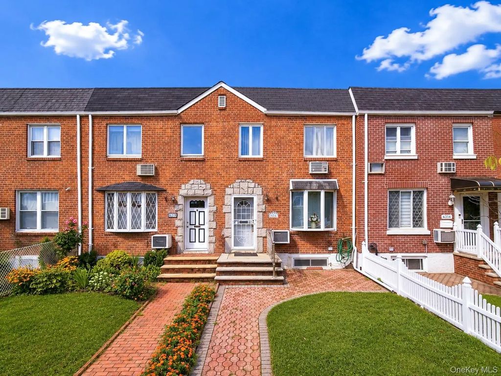 63-16 76th Street, Middle Village