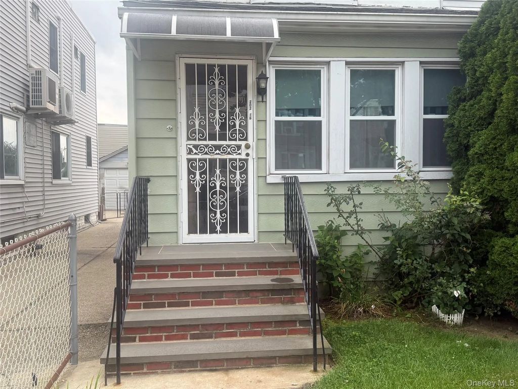 202-16 33rd Avenue, Bayside