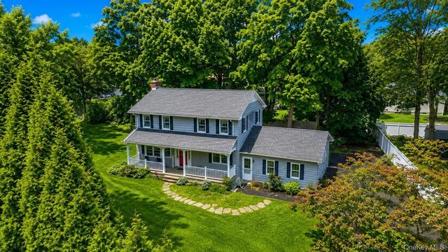 2 Foxey Lane, Mahopac